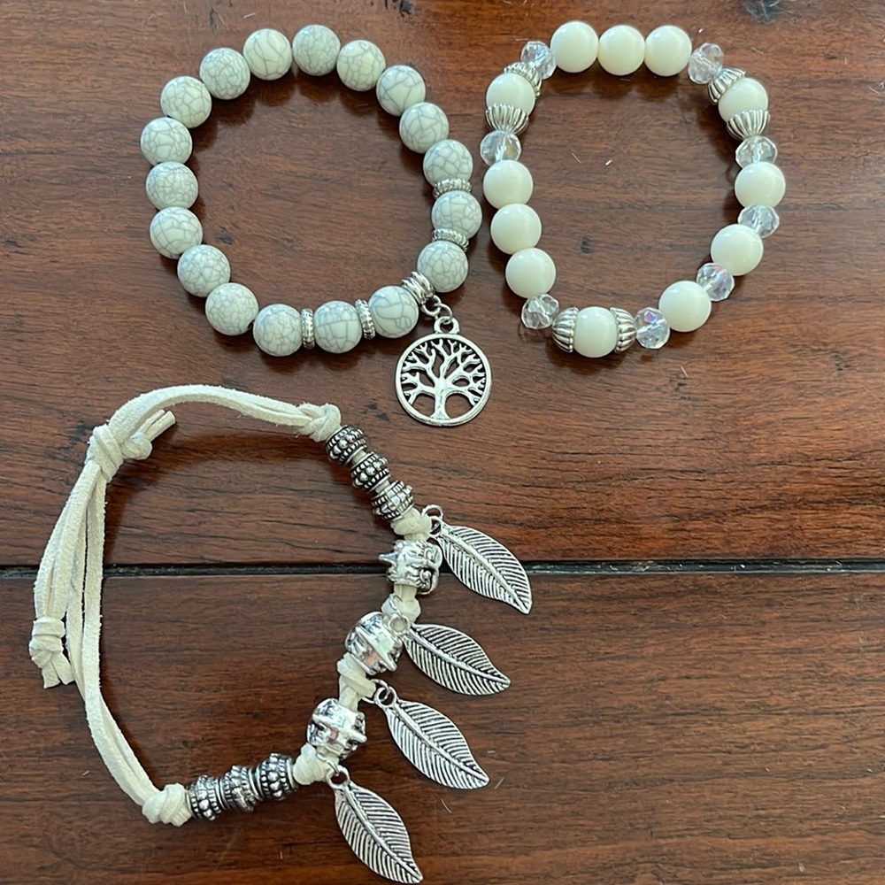 $10 3 PIECE BOHO BEADED BRACELET NWOT